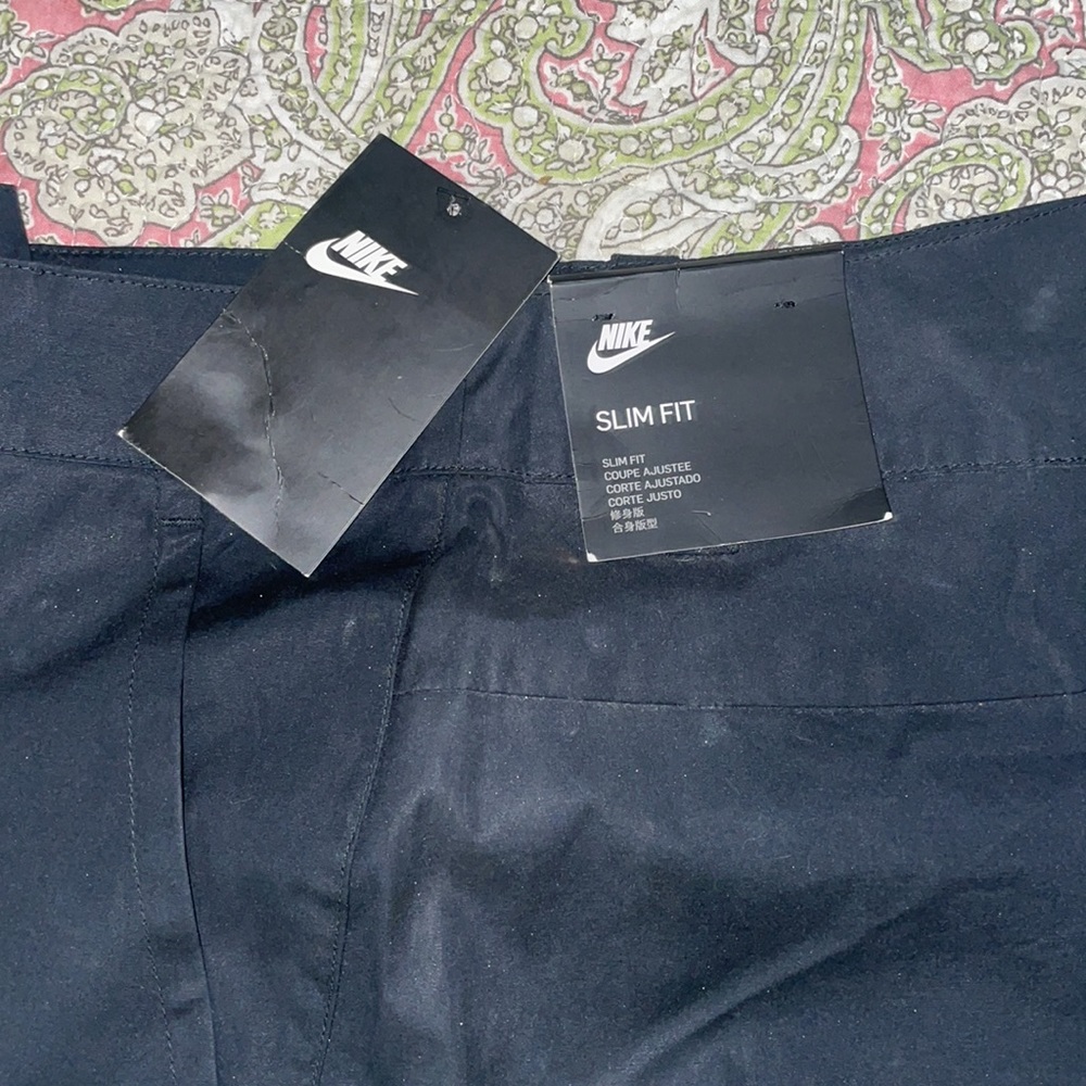 BNWT Nike slim fit, black, we/dry “hybrid” style shorts size 34 in men’s sizes. - Picture 2 of 9